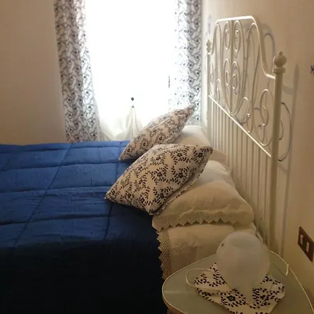 Jacaranda Affittacamere בית הארחה *